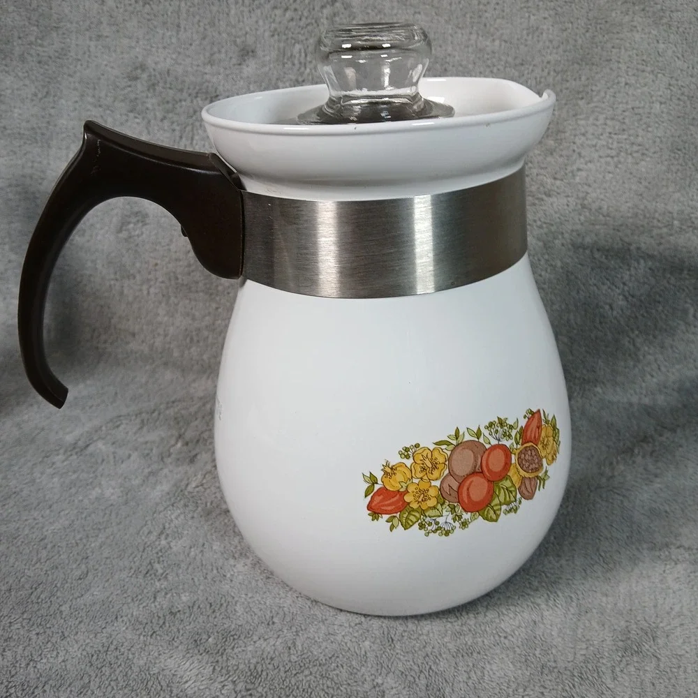 Corning Ware P-166 Spice O Life Coffee Teapot 6 Cup White Vintage Kitchen 1970s